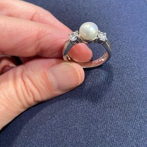 Rhinestone & Pearl ring, Sterling Silver, Size 7.